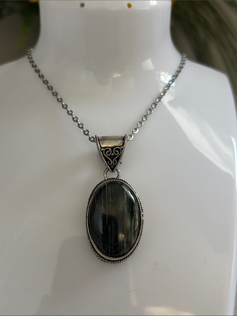 Hand Crafted Silver-Tone Necklace with wave Jasper Oval Stone Pendant